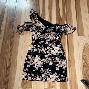 Self-Portrait floral embroidered asymmetric-sleeve mini dress